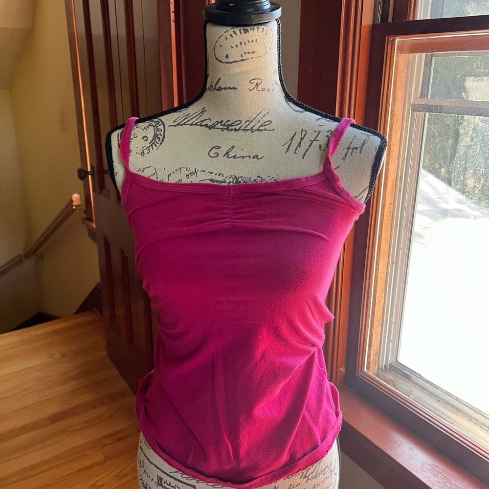 BKE pink women’s tank size medium